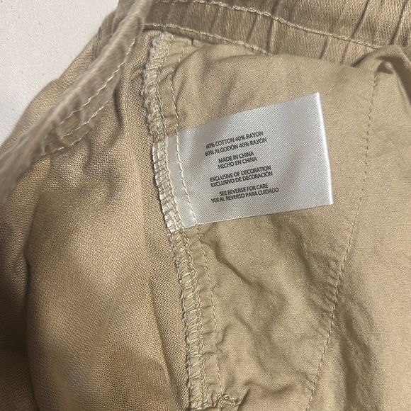 GAP Tan Cargo Pants Versatile Style - Picture 5 of 8